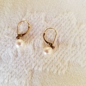 Pearl & gold tone earrings